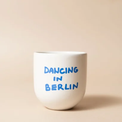 Tasse Dancing In Berlin